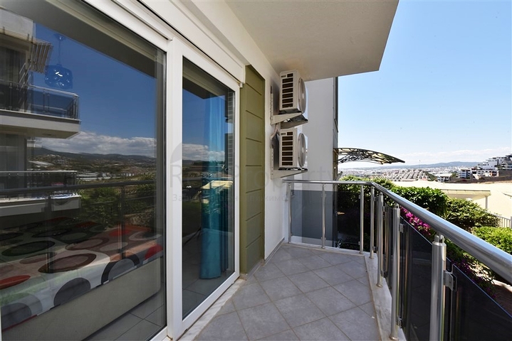 شقة 2+1 مطلة على البحر