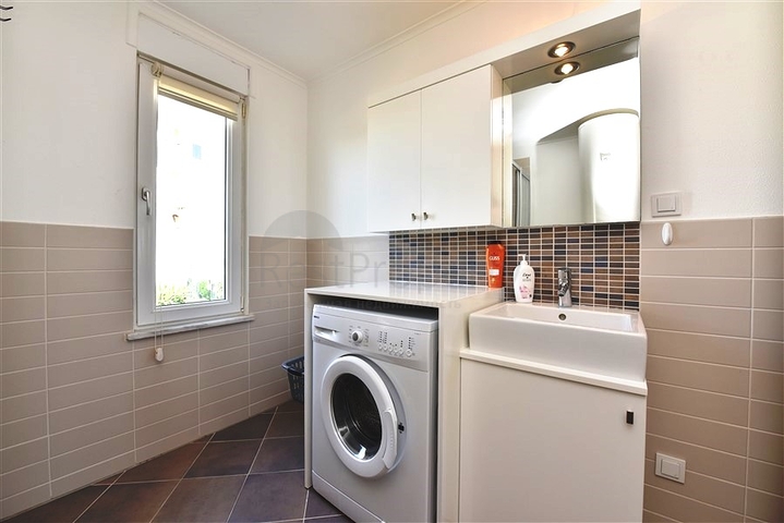 شقة 2+1 مطلة على البحر