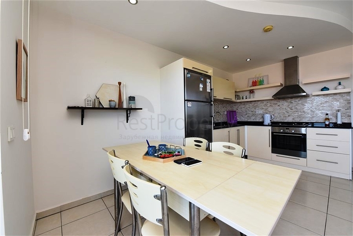 شقة 2+1 مطلة على البحر