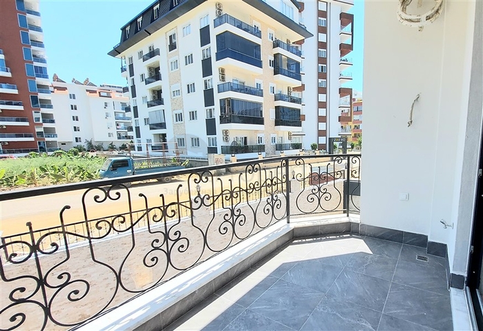 شقة 1+1 في منطقة محمودلار 