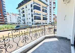 شقة 1+1 في منطقة محمودلار 