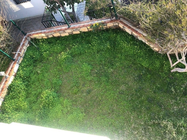 فيلات منعزلة مطلة على البحر