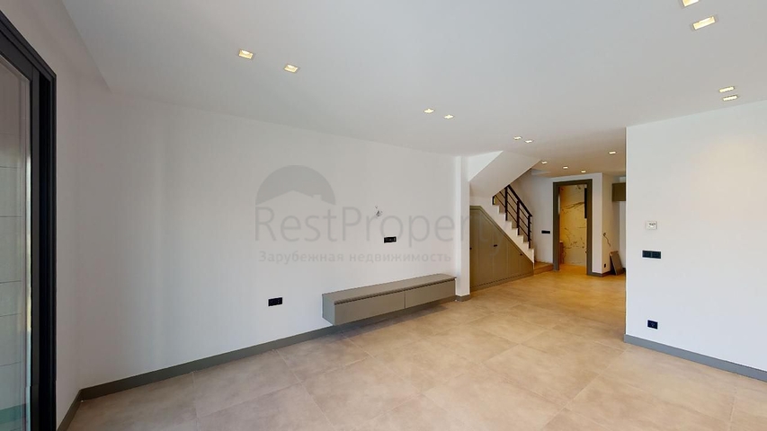 فيلات منعزلة مطلة على البحر