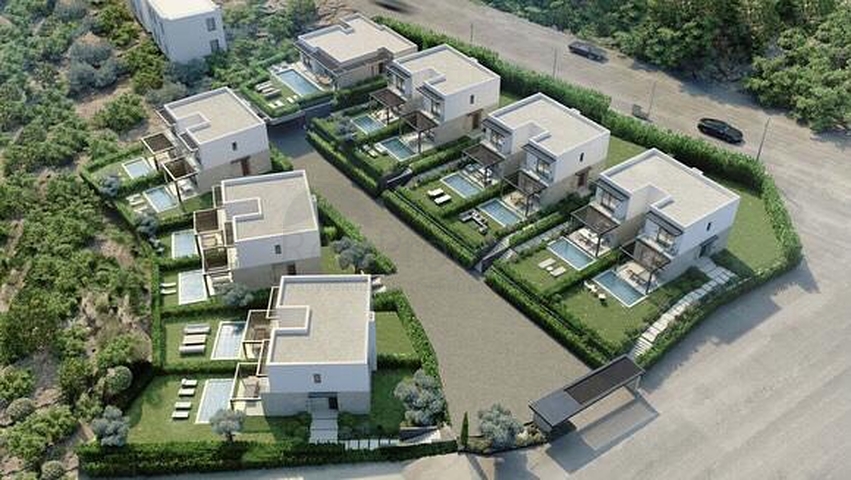 فيلات منعزلة مطلة على البحر