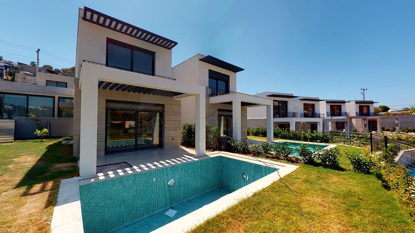 فيلات منعزلة مطلة على البحر