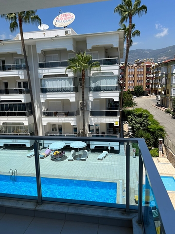 موقع مميز - شقة غرفتين وصالة ضمن مجمع سكني - جانب شاطئ كليوباترا / الانيا 