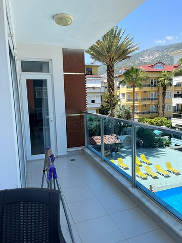 موقع مميز - شقة غرفتين وصالة ضمن مجمع سكني - جانب شاطئ كليوباترا / الانيا 