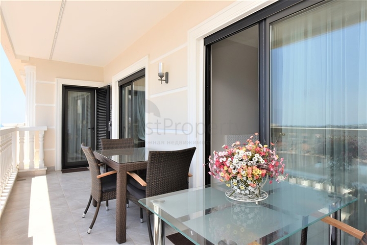 شقق 4+1 في مجمع فاخر 