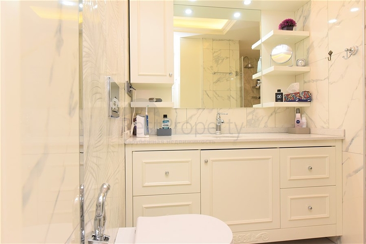 شقق 4+1 في مجمع فاخر 