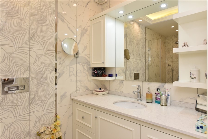 شقق 4+1 في مجمع فاخر 