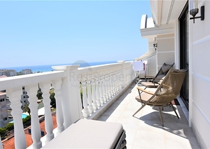 شقق 4+1 في مجمع فاخر 