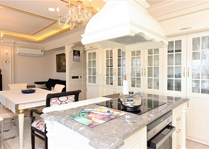 شقق 4+1 في مجمع فاخر 