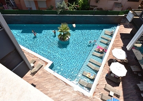 شقة أنيقة 1 + 1 في منطقة شاطئ كليوباترا