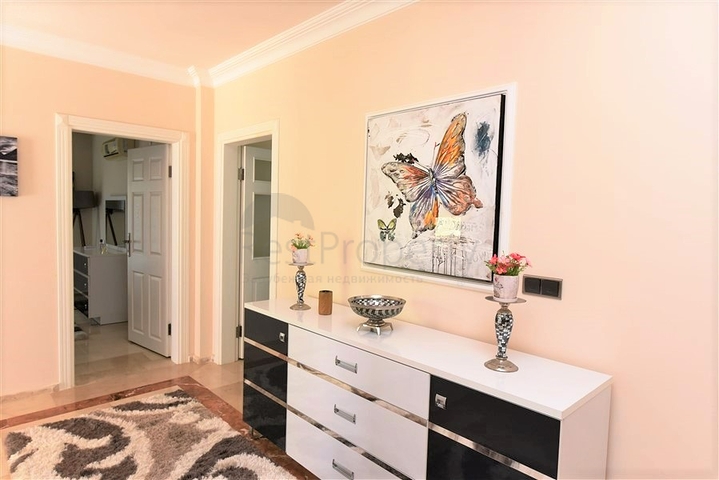 فيلا مطلة على البحر الأبيض المتوسط في منطقة دميرتاش