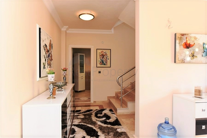 فيلا مطلة على البحر الأبيض المتوسط في منطقة دميرتاش