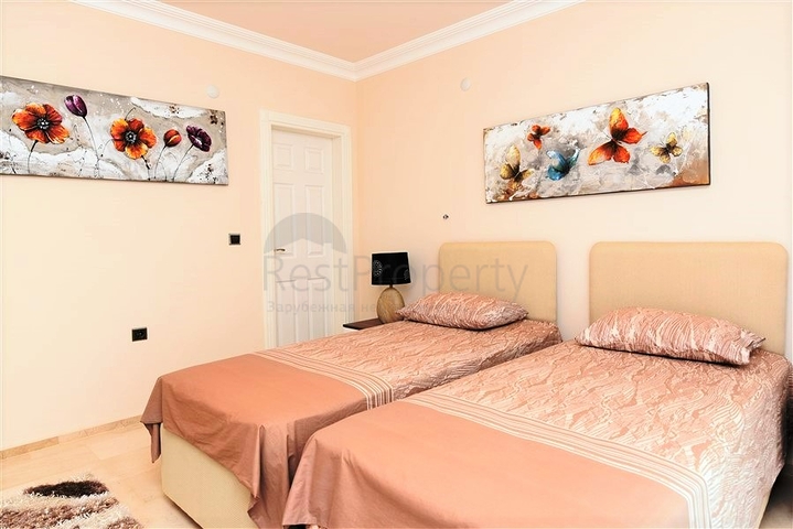 فيلا مطلة على البحر الأبيض المتوسط في منطقة دميرتاش