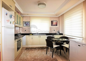 فيلا مطلة على البحر الأبيض المتوسط في منطقة دميرتاش