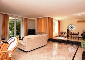 فيلا في منطقة كوناكلي