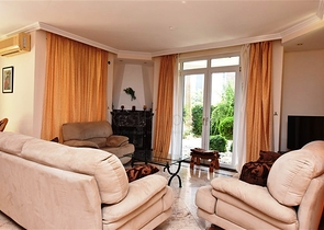 فيلا في منطقة كوناكلي