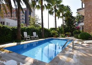 فيلا في منطقة كوناكلي