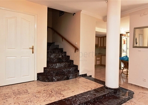 فيلا في منطقة كوناكلي