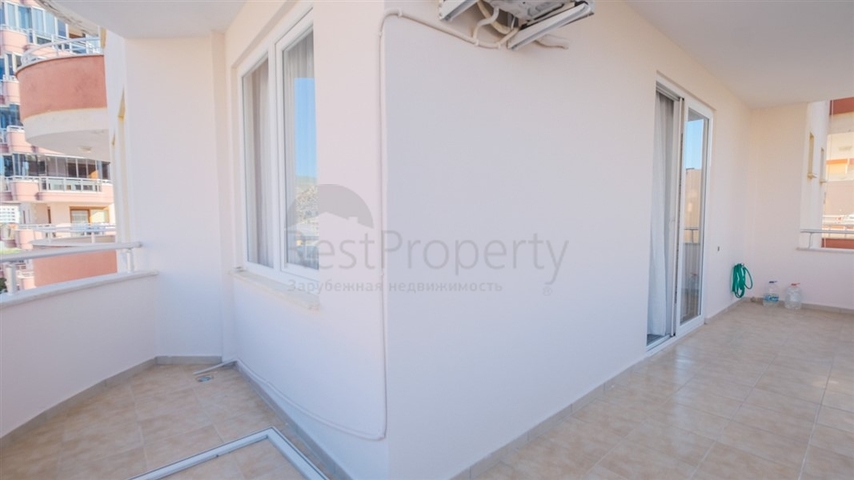 شقة بمساحة كبيرة في محمودلار