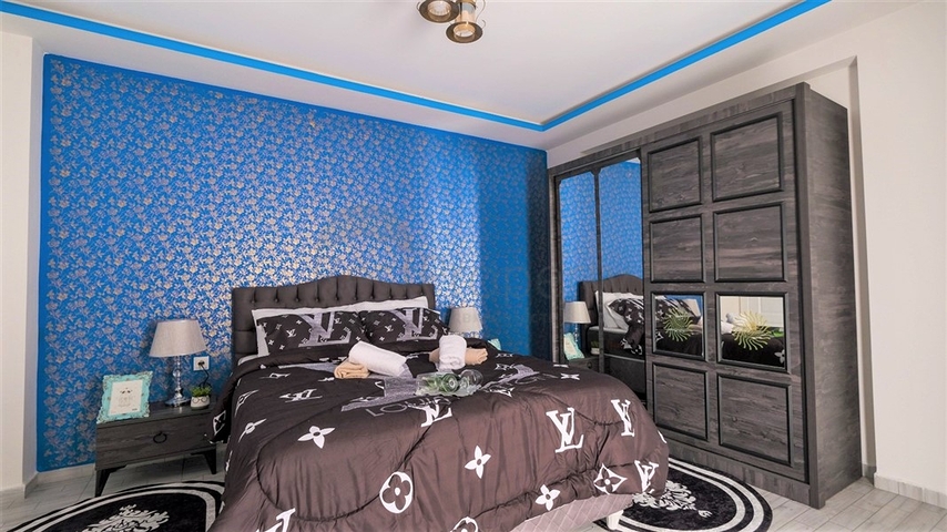 شقة بمساحة كبيرة في محمودلار