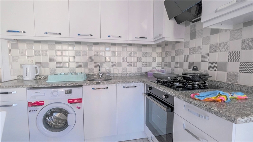 شقة بمساحة كبيرة في محمودلار