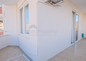 شقة بمساحة كبيرة في محمودلار