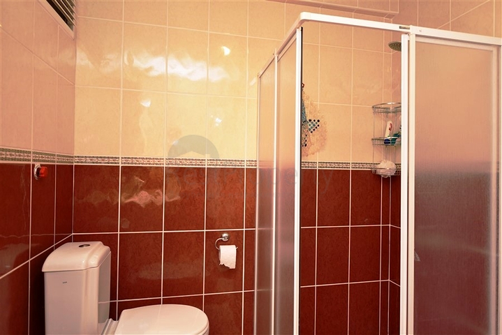 شقة 2+1 مع مطبخ منفصل في منطقة محمودلار