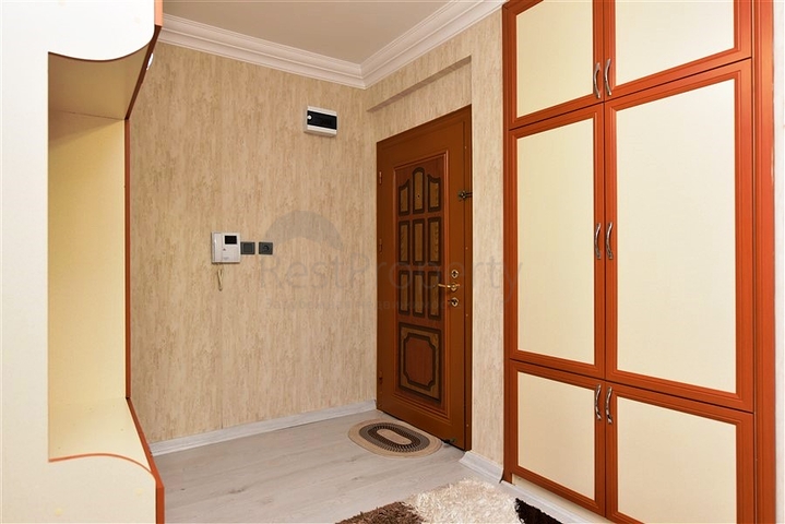 شقة 2+1 مع مطبخ منفصل في منطقة محمودلار