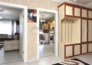 شقة 2+1 مع مطبخ منفصل في منطقة محمودلار