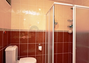 شقة 2+1 مع مطبخ منفصل في منطقة محمودلار