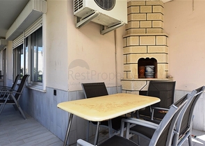 شقة 2+1 مع مطبخ منفصل في منطقة محمودلار