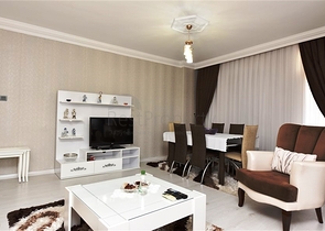 شقة 2+1 مع مطبخ منفصل في منطقة محمودلار