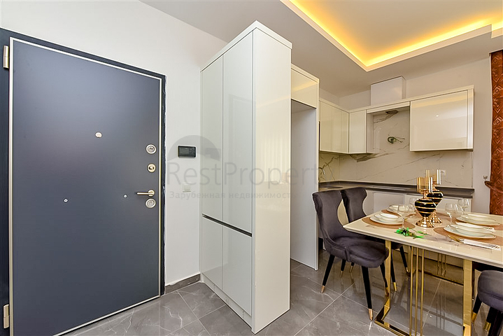 شقة 1+1 في أوبا في مجمع قيد الإنشاء 