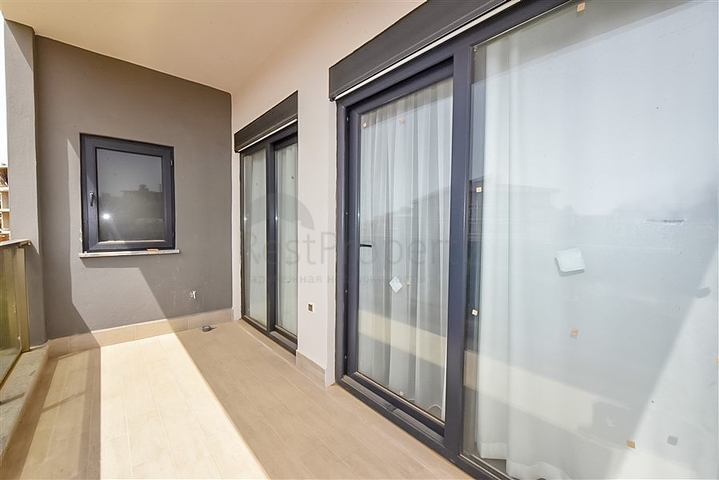 شقة 1+1 في أوبا في مجمع قيد الإنشاء 