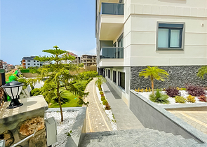 شقة 1+1 في أوبا في مجمع قيد الإنشاء 