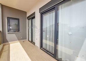 شقة 1+1 في أوبا في مجمع قيد الإنشاء 