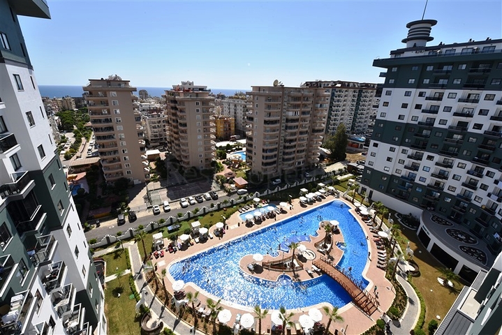 شقة فاخرة 1+1 في منطقة محمودلار