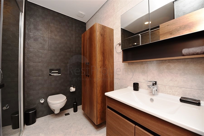 شقة فاخرة 1+1 في منطقة محمودلار