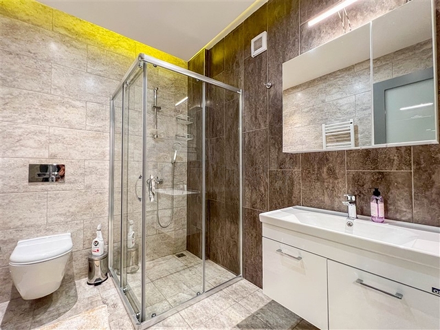 شقة رائعة 3 + 1 في منطقة أوبا