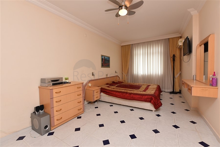 1 + 1 شقة للإيجار في وسط ألانيا