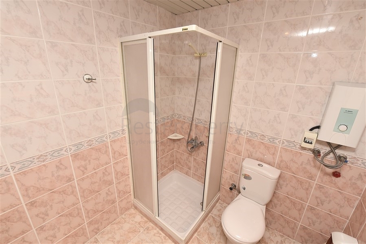 1 + 1 شقة للإيجار في وسط ألانيا