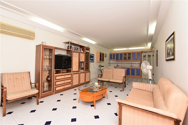 1 + 1 شقة للإيجار في وسط ألانيا