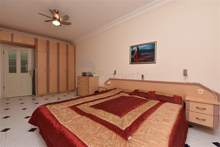 1 + 1 شقة للإيجار في وسط ألانيا