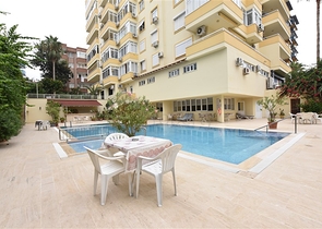 1 + 1 شقة للإيجار في وسط ألانيا