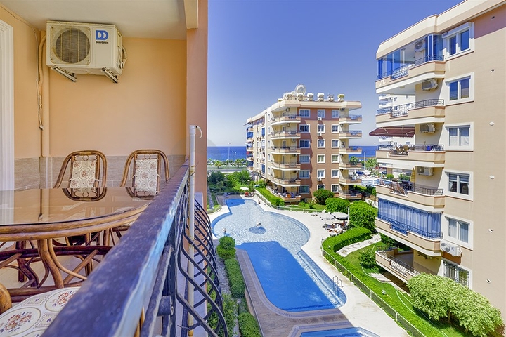 شقة 2 + 1 على الساحل الأول في محمودلار