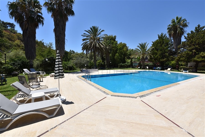 فيلا فسيحة 7 + 1 في منطقة كيستيل