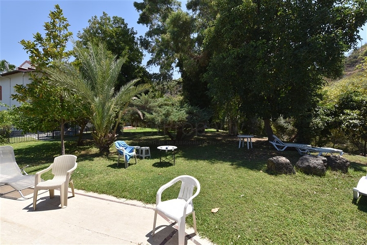 فيلا فسيحة 7 + 1 في منطقة كيستيل